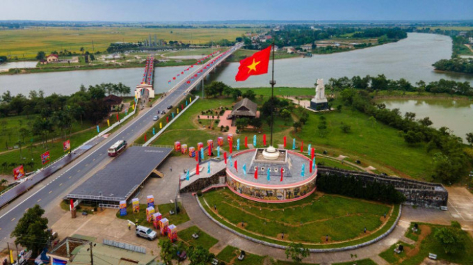 Vietnamese Demilitarized Zone DMZ At The 17th Parallel Hue Airport Taxi